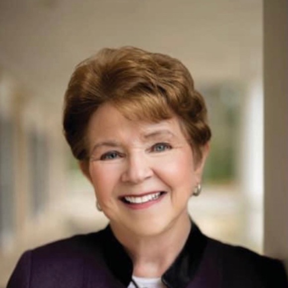 Meet your Posher, Christine - Picture 1 of 1